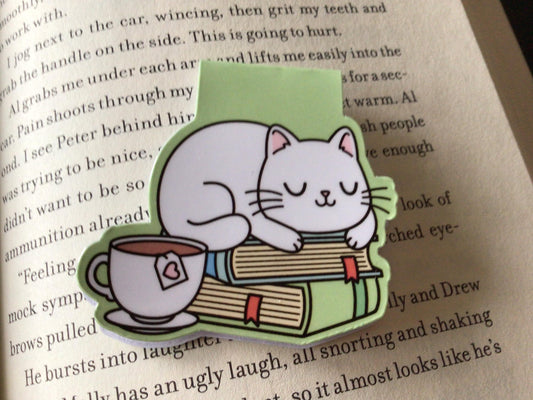 Sleepy Cat Magnetic Bookmark: Cozy Book Lover Gift