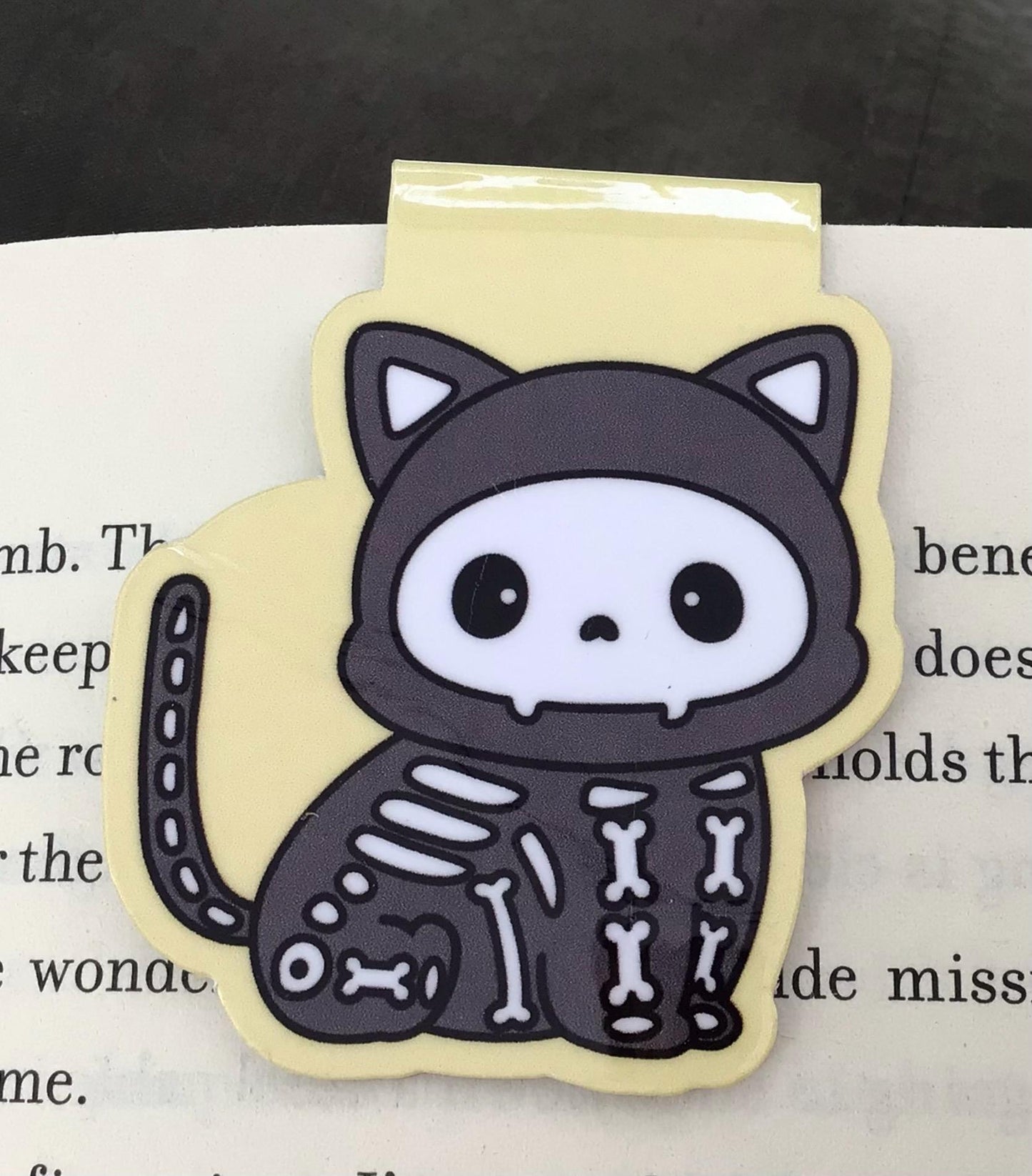 Halloween Cat Magnetic Bookmark: Costume Animal Page Marker