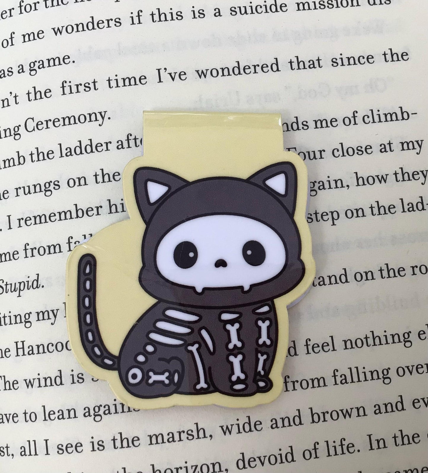 Halloween Cat Magnetic Bookmark: Costume Animal Page Marker